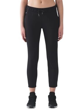 Lululemon On The Fly Pant 7/8 Size 6 Black